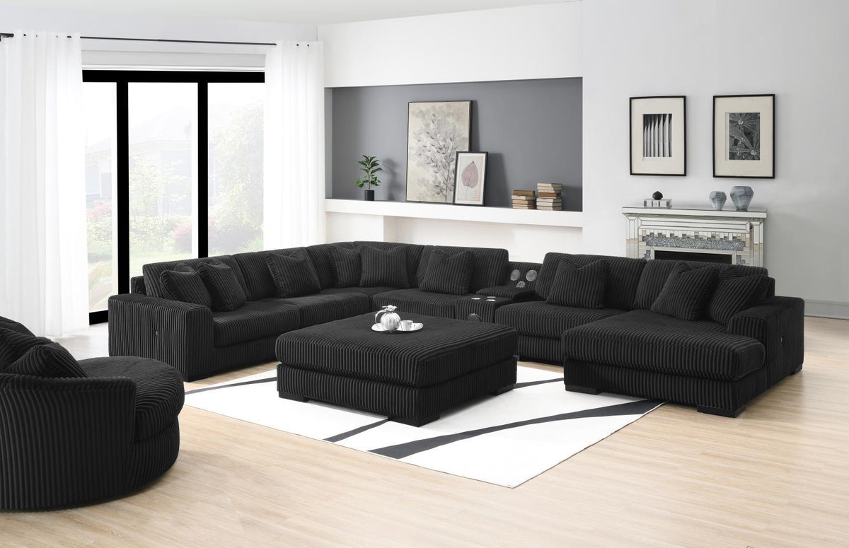 U242 - Sectional With Right Chaise