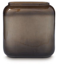 Load image into Gallery viewer, Sumner - Vase

