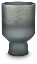 Load image into Gallery viewer, Pennmore - Vase
