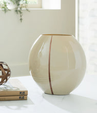 Load image into Gallery viewer, Sheabourne - Vase
