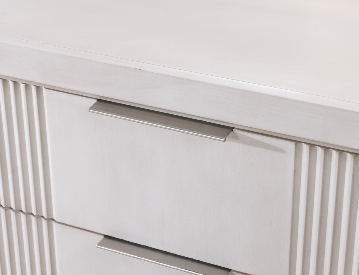 B252 - Chest - Beige