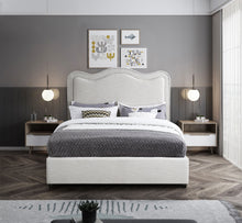 Load image into Gallery viewer, Felix - Bed
