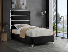 Load image into Gallery viewer, Zuma - Bed

