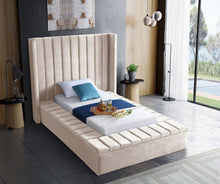 Load image into Gallery viewer, Kiki - Bed
