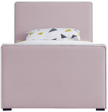 Load image into Gallery viewer, Dillard - Bed
