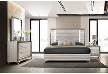 Load image into Gallery viewer, Zambrano - Queen Bed With LED - White
