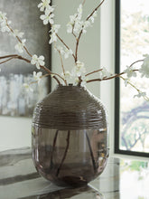 Load image into Gallery viewer, Harpwick - Vase
