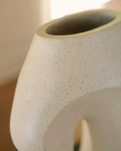 Load image into Gallery viewer, Odion - Vase
