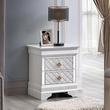 Load image into Gallery viewer, Verona - Nightstand

