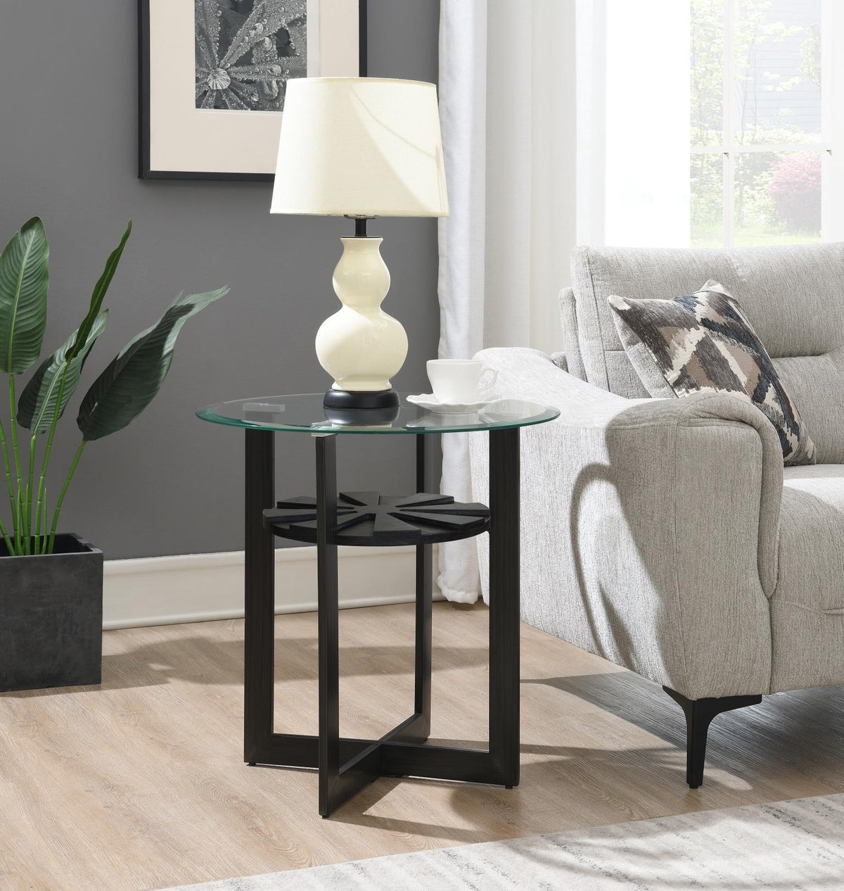 T152 - Table