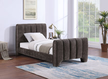 Load image into Gallery viewer, Camila - Bed
