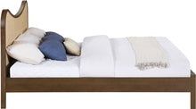 Load image into Gallery viewer, Windsor - Bed
