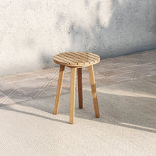 Load image into Gallery viewer, Wesley - Patio Table
