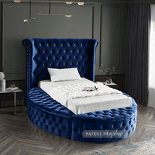 Load image into Gallery viewer, Luxus - Bed
