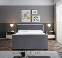 Load image into Gallery viewer, Dillard - Bed
