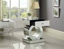 Load image into Gallery viewer, Jocelyn - End Table - Pearl Silver
