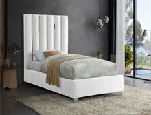 Load image into Gallery viewer, Enzo - Bed
