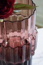 Load image into Gallery viewer, Dorlow - Vase
