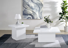 Load image into Gallery viewer, Devar Coffee Table Set

