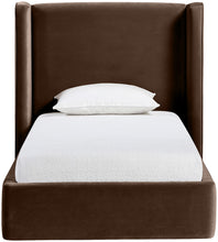 Load image into Gallery viewer, Kendall - Velvet Upholstered Bed
