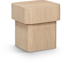 Load image into Gallery viewer, Oakmont - End Table
