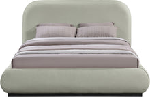 Load image into Gallery viewer, Vaughn - Chenille Bed With Black Base
