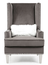 Load image into Gallery viewer, Elegant Traditional Accent Chair
