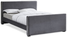 Load image into Gallery viewer, Dillard - Bed
