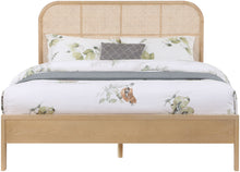 Load image into Gallery viewer, Siena - Bed
