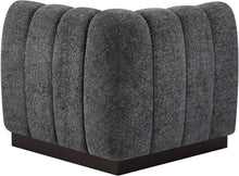 Load image into Gallery viewer, Quinn - Corner Chair
