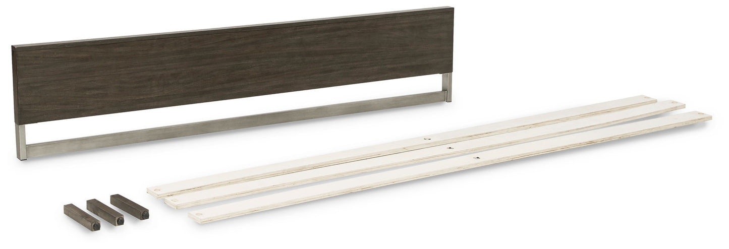 Arkenton - K/CK Panel Footboard w/Slats - Grayish Brown