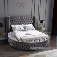 Load image into Gallery viewer, Luxus - Bed
