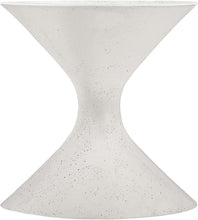 Load image into Gallery viewer, Vessa - Indoor / Outdoor Concrete Planter

