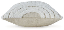 Load image into Gallery viewer, Farissen - Pillow
