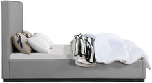 Load image into Gallery viewer, Alfie - Bed
