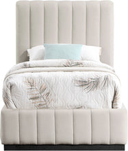 Load image into Gallery viewer, Lucia - Bed
