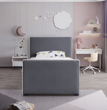 Load image into Gallery viewer, Dillard - Bed
