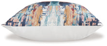 Load image into Gallery viewer, Kennick - Pillow
