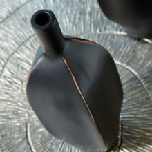 Load image into Gallery viewer, Rhaveney - Vase - Small
