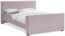 Load image into Gallery viewer, Dillard - Bed
