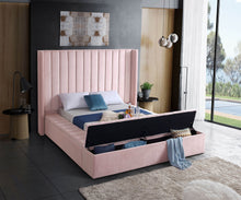 Load image into Gallery viewer, Kiki - Bed

