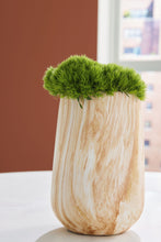 Load image into Gallery viewer, Cammen - Vase
