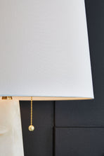 Load image into Gallery viewer, Laurellen - Alabaster Table Lamp - White
