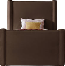 Load image into Gallery viewer, Elias - Velvet Bed
