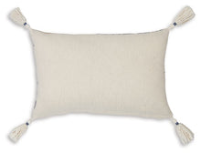 Load image into Gallery viewer, Winbury Pillow (Set of 4)
