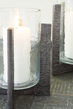 Load image into Gallery viewer, Garekton Candle Holder (Set of 2)
