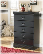 Load image into Gallery viewer, Huey Vineyard Chest of Drawers
