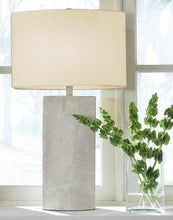 Load image into Gallery viewer, Bradard Table Lamp
