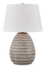 Load image into Gallery viewer, Darrich Table Lamp
