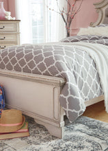 Load image into Gallery viewer, Realyn Upholstered Bed - Ego Home Furniture
